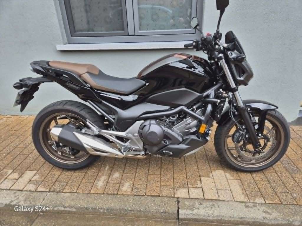 Honda NC 750 S DCT, 2 cylindres, 749 cm³, Permis Moto A2 minimum, Éclairage LED