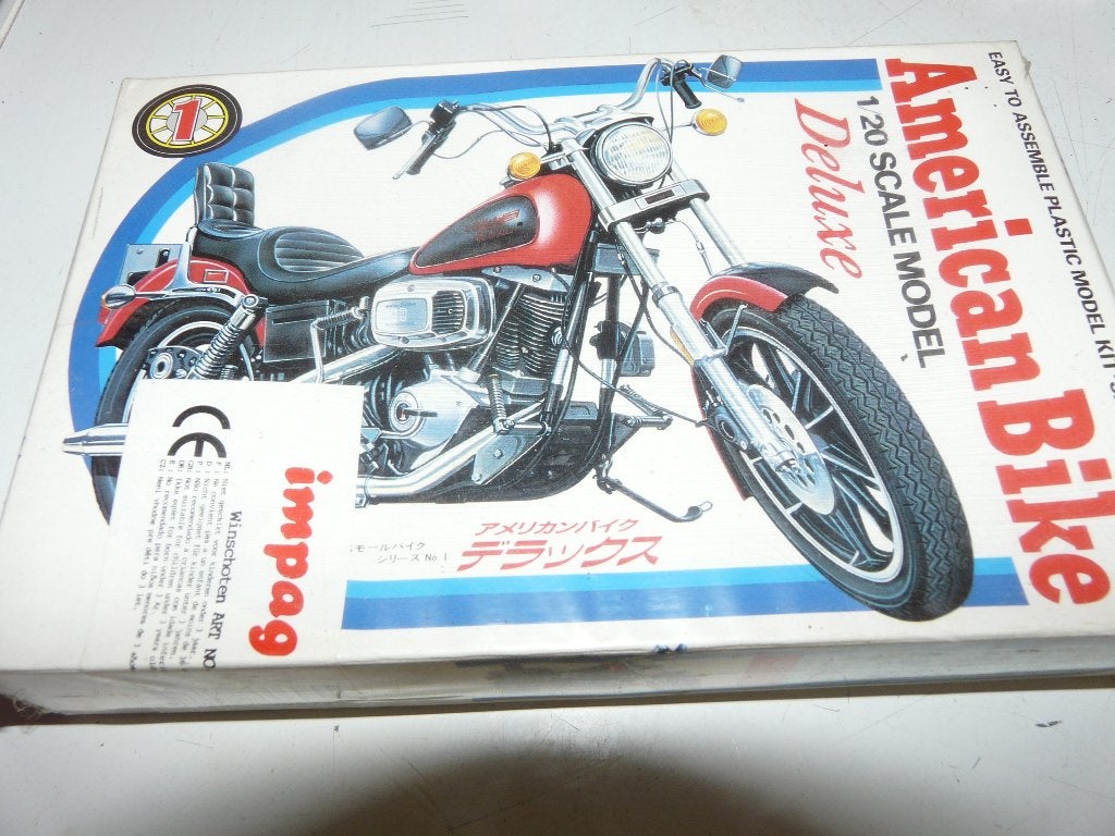 AMERIKAANSE FIETS ROOD 1/20 IMPAG, Hobby en Vrije tijd, Modelbouw | Auto's en Voertuigen, Overige merken, Auto, Verzenden, Groter dan 1:32