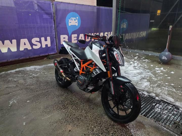 Ktm duke 390, Motoren, Ophalen, Gebruikt