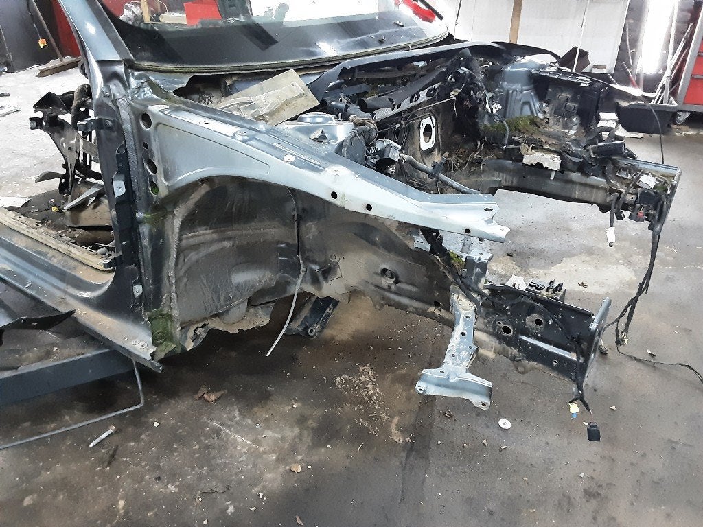 PARE BOUE AVANT DROIT Audi A3 Limousine (8VS / 8VM), Utilisé, Avant, Audi, Garde-boue