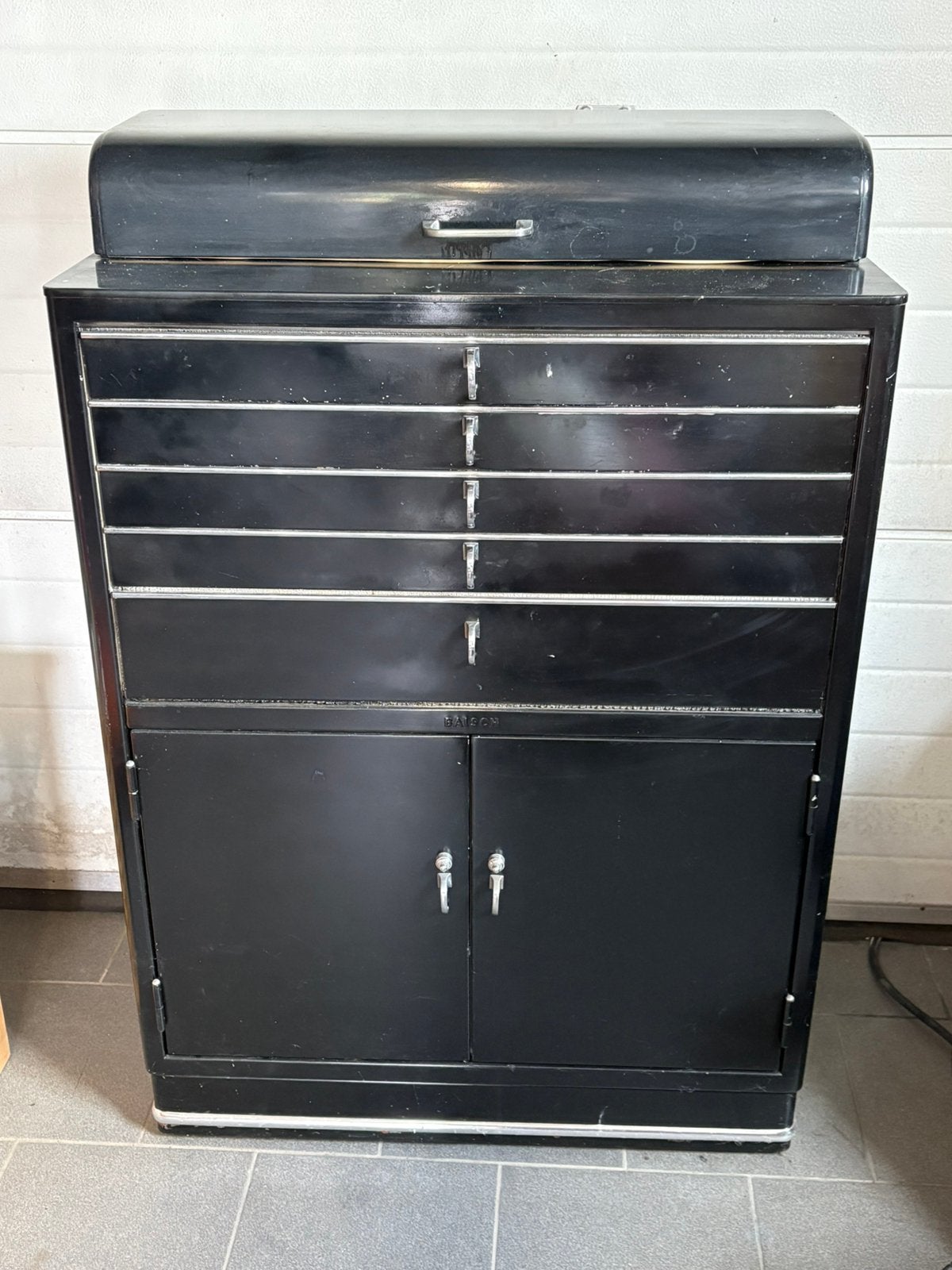 Armoire dentaire, Enlèvement, Utilisé