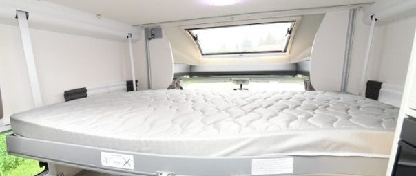 matras hefbed  Challenger 317 Graphite edition, Ford, Challenger, Particulier, Semi-intégral