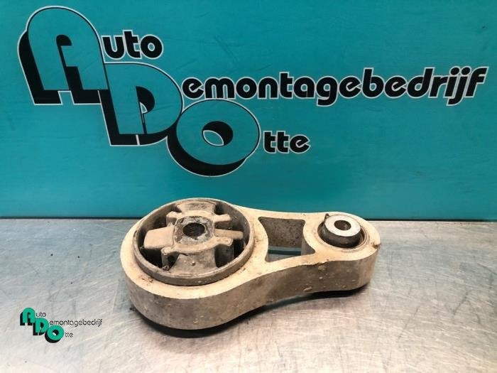Support moteur d'un Opel Vivaro (Vivaro 01-), -, Opel, 3 mois de garantie, Utilisé