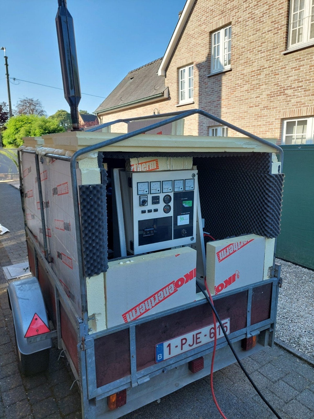 Generator met aanhangwagen, Réduction de bruit, 10 à 30 kVA, Enlèvement, Utilisé