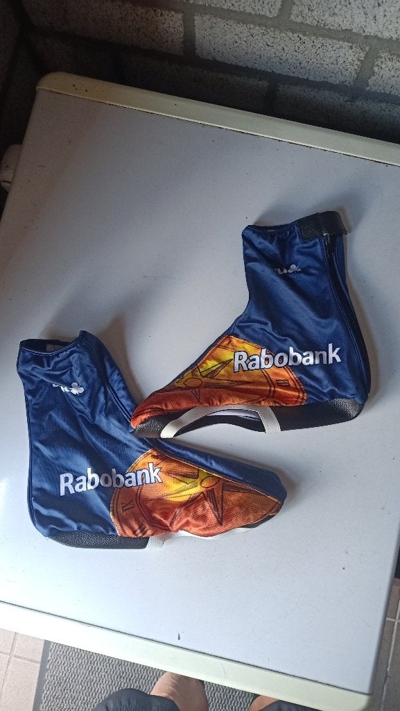 Rabobank agu overschoenen jaar 2000, Fietsen en Brommers, Fietsaccessoires | Fietskleding, Ophalen