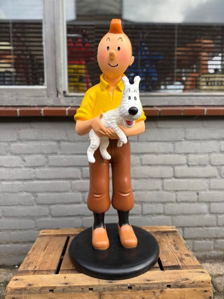 Groot Kuifje beeld met Bobby