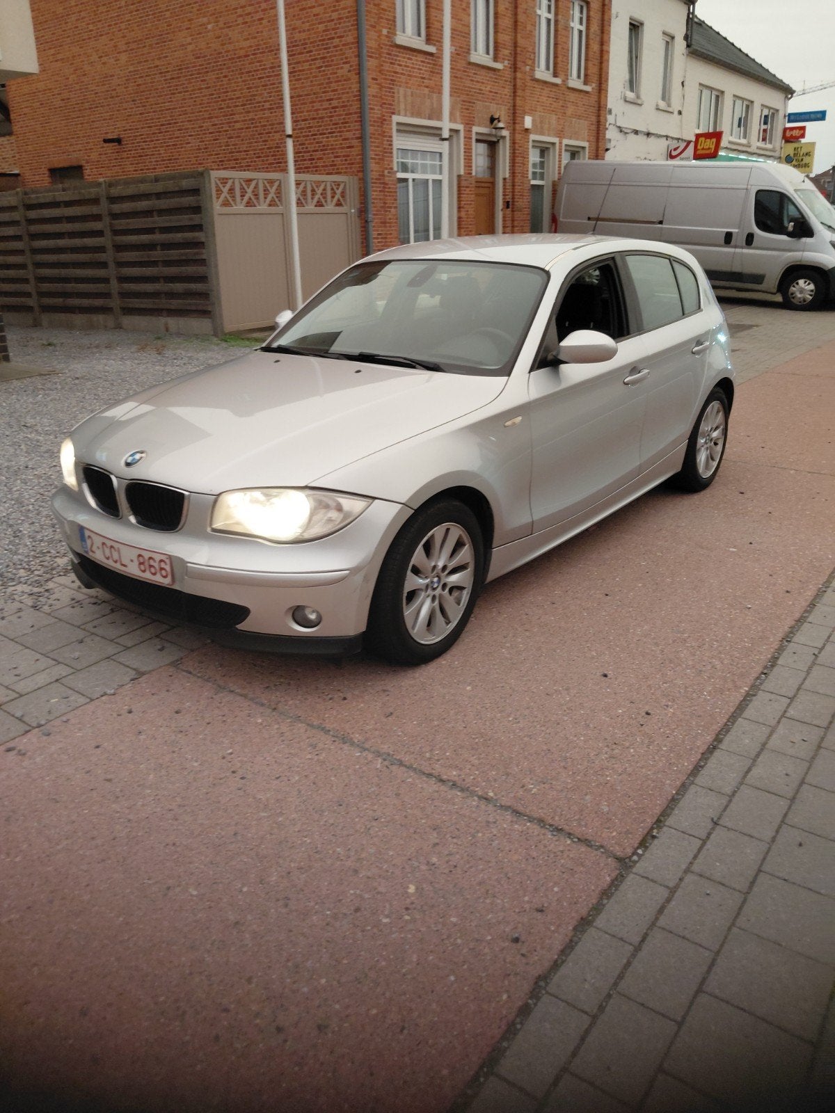 BMW 118 D 122 CH 5 PORTES PROPRE AIRCO RADAR CRUISE CTOK, Argent ou Gris, Achat, Boîte manuelle, Noir
