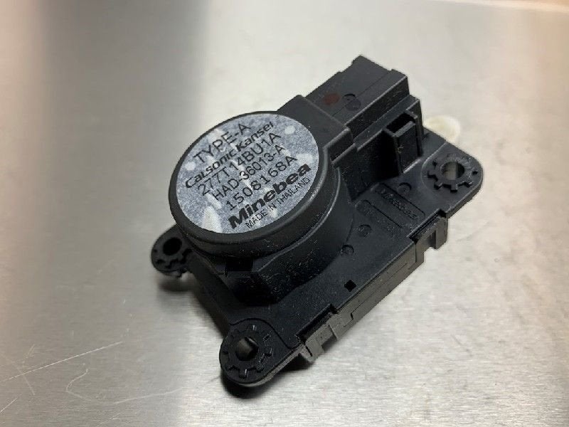 ACTIONNEUR MOTEUR VOLET CHAUFFAGE Nissan Qashqai (J11), Utilisé, Nissan