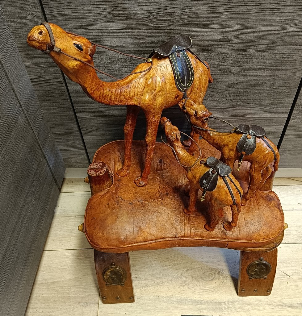 Set van drie dromedarissen en kameel voetensteun te koop., Ophalen of Verzenden