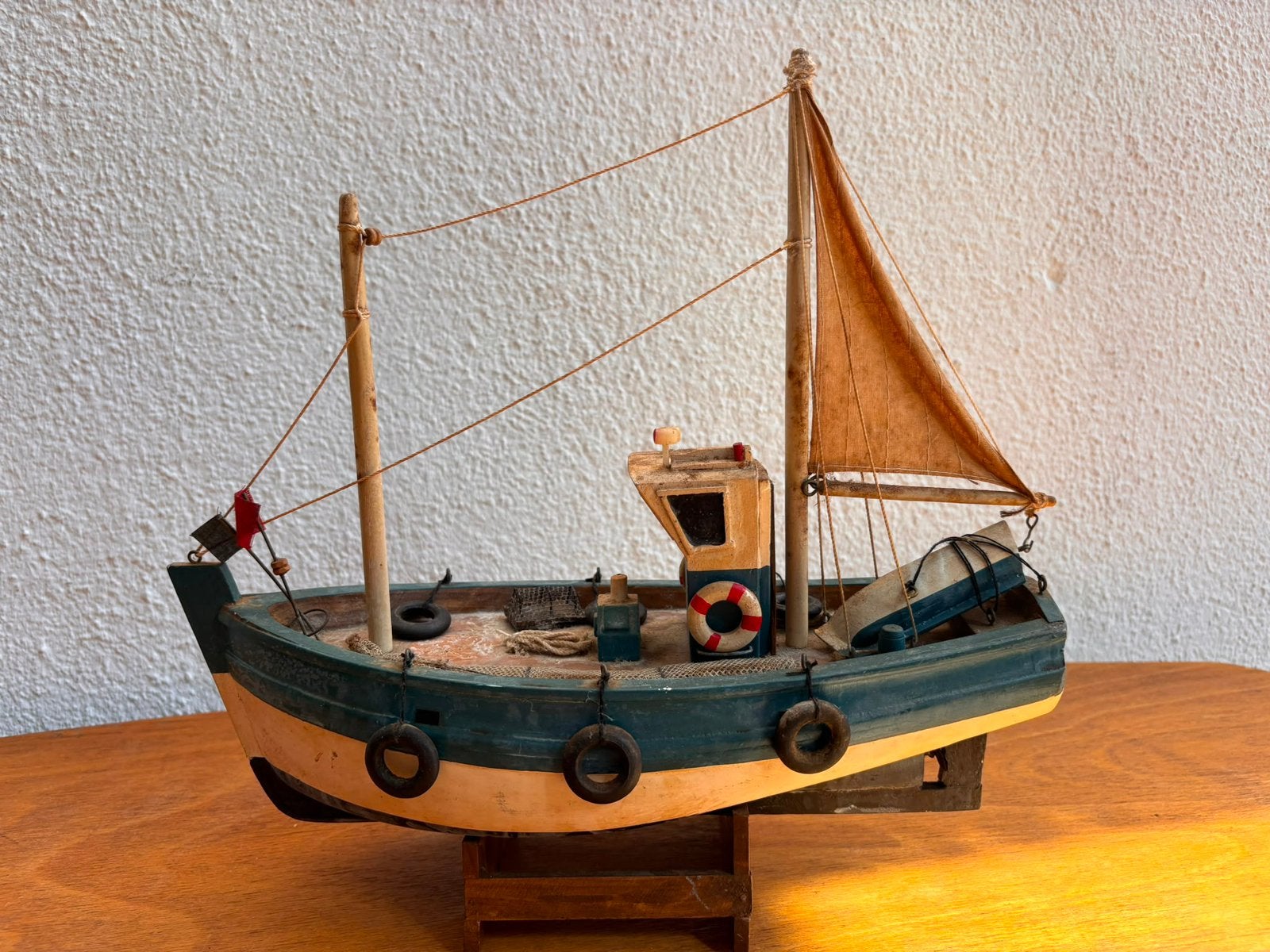 maquette artisanale d'un bateau de pêche, des années 1950, Enlèvement, Comme neuf