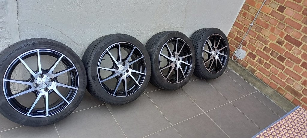 Jantes + pneus continental premium 6 215/45 R 17 V, Auto-onderdelen, Banden en Velgen, Ophalen, Banden en Velgen, 17 inch, Personenwagen