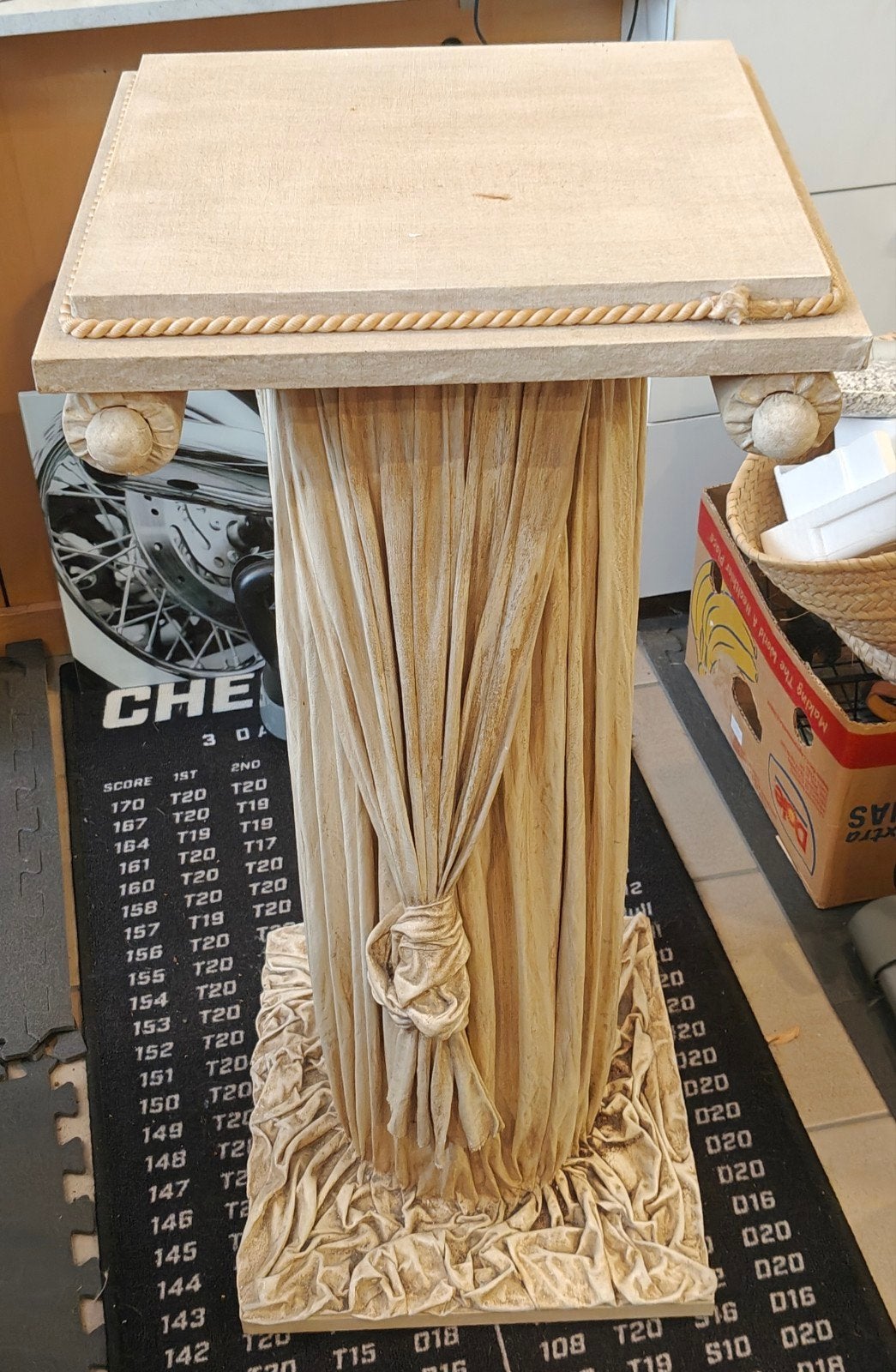 Klassieke Griekse Plantenzuil / Sokkel met Gedrapeerd Doek, Maison & Meubles, Enlèvement