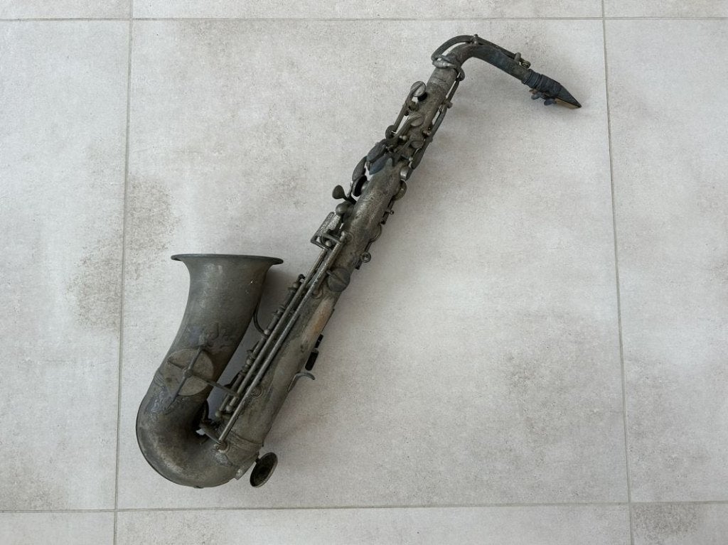 Oude saxofoon - 64 cm - Thibouville - Alfred Dern, Muziek en Instrumenten, Blaasinstrumenten | Saxofoons, Ophalen of Verzenden
