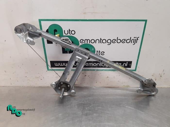Mécanique vitre 4portes arrière droite d'un Opel Zafira B, -, Opel, 3 mois de garantie, Utilisé