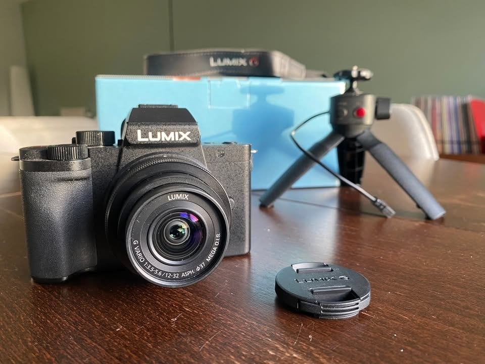 Panasonic Lumix DC-G100D - Vlogcamera, Sans zoom optique, Panasonic, 20 mégapixels, Caméra de vlog