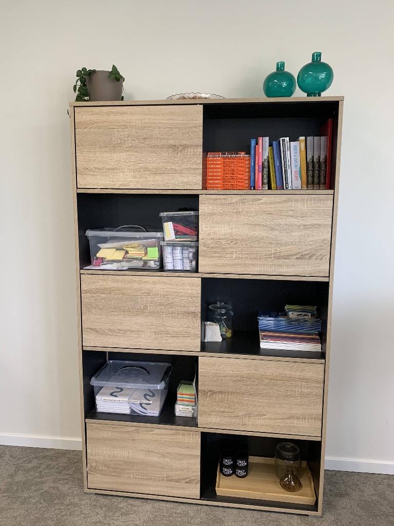 Hoge kast met schuifdeuren, Ophalen, Gebruikt, Met deur(en)