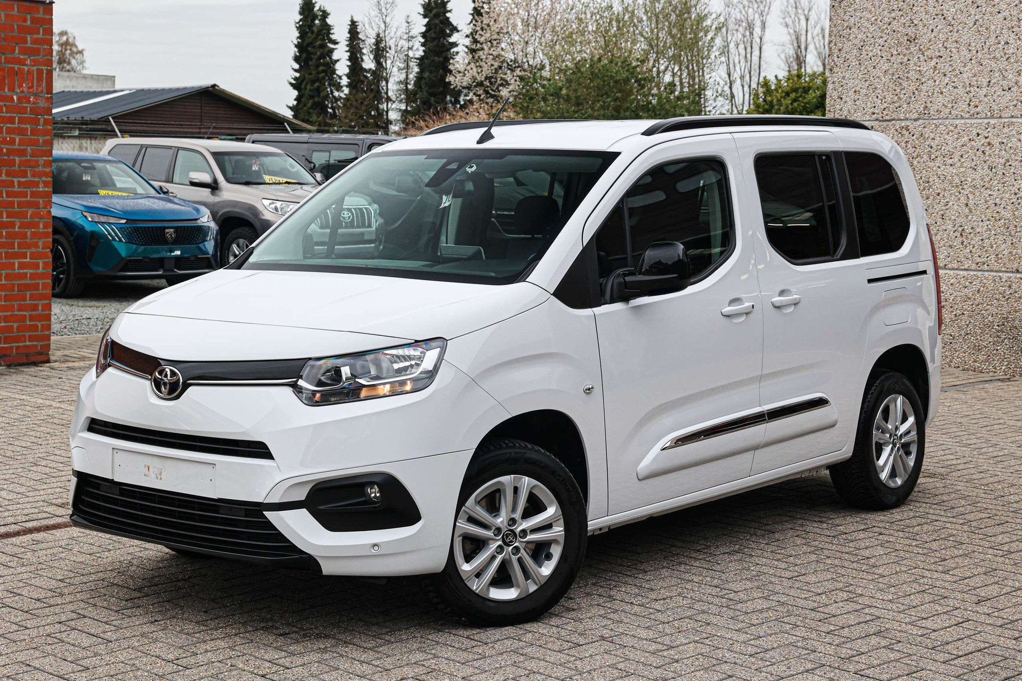 Toyota PROACE CITY 5-ZITPLAATS*AUTOMAAT*NAVIGATIE*ACHTERUITR, Automaat, Stof, Gebruikt, 4 cilinders