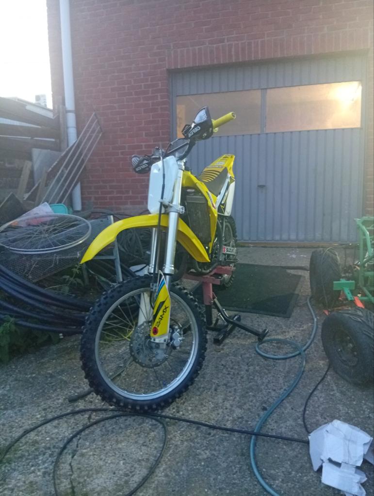Suzuki rm 85 met vhm kop ( BW ), Ophalen