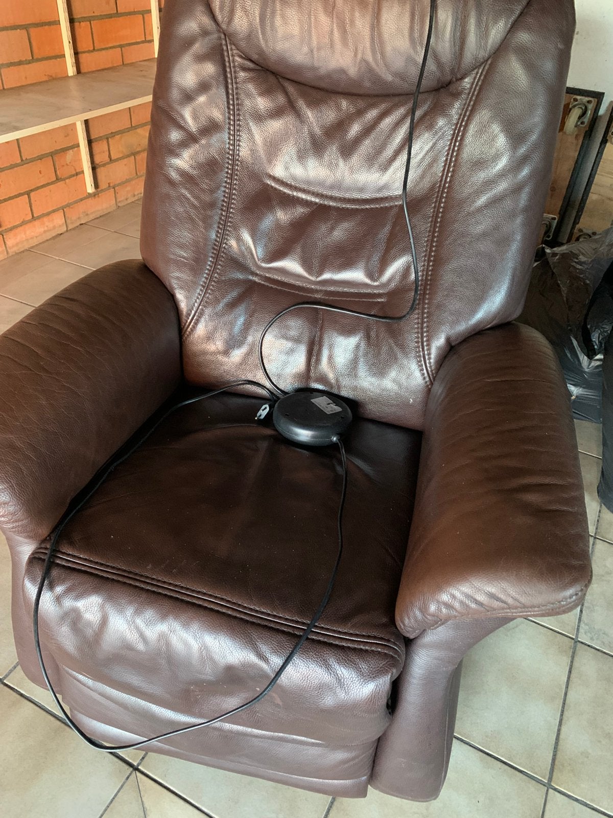 Relax Zetel ELECTRISCH Op Wielen Leder Werkt Perfect, Ophalen, Zo goed als nieuw