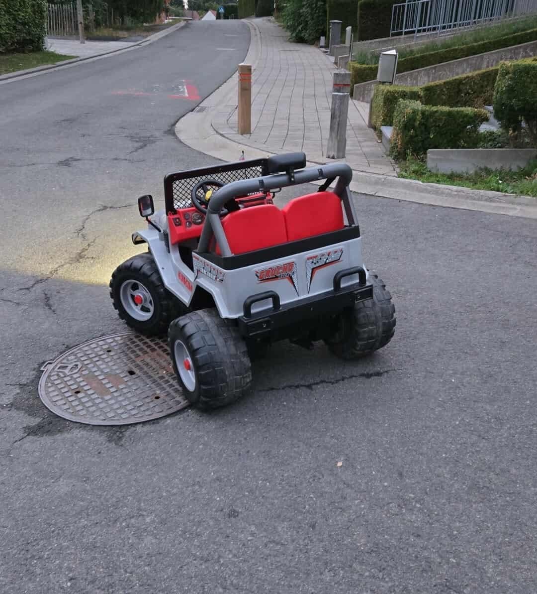 kinderjeep peg perego, Enfants & Bébés, Poussettes & Combinaisons, Enlèvement