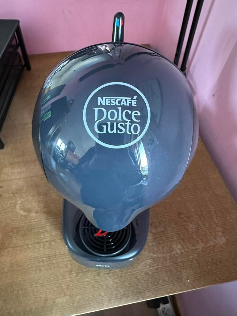 Dolce gusto Infinissima krups, Réservoir d'eau amovible, Dosettes et capsules de café, 1 tasse, Utilisé