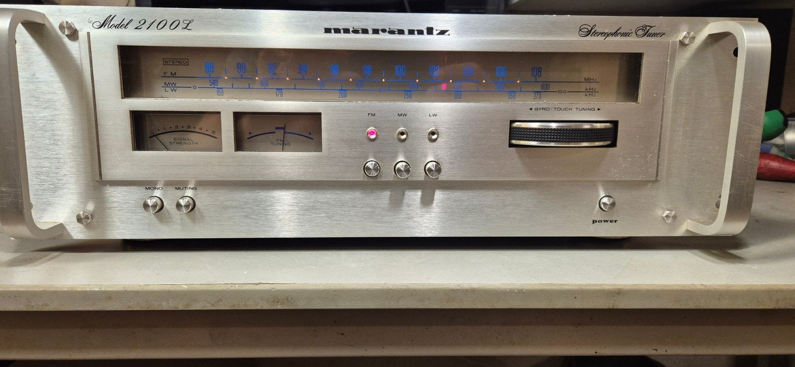 Tuner Marantz 2100L, Enlèvement ou Envoi