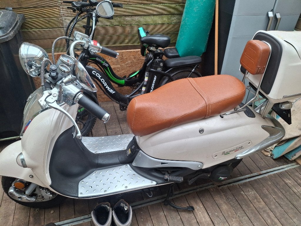Scooter Neco  Vico 125cc, Fietsen en Brommers, Ophalen, Overige modellen, 125 cc, Zo goed als nieuw