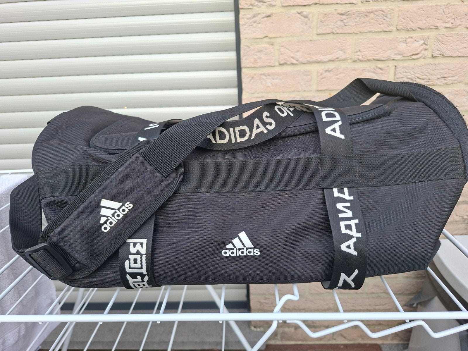 Voetbaltas Adidas, Ophalen