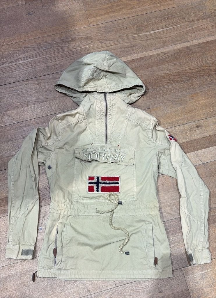 Canon veste saharienne Geo Norway femme beige, Vêtements | Femmes, Neuf, Enlèvement ou Envoi, Geographical Norway, Taille 36 (S)