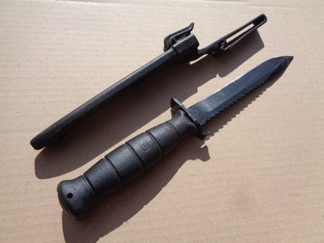 Commando mes GLOCK 81, Verzamelen, Ophalen of Verzenden, Landmacht, Mes of Dolk