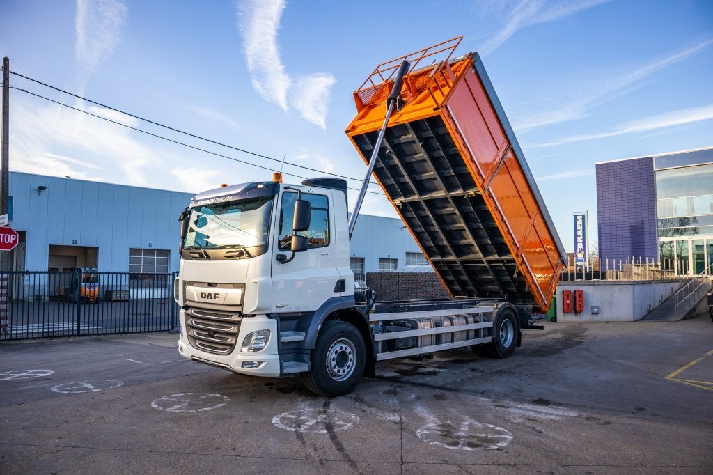 DAF CF 410-4x2 - 13 642 KM - 26m3 (bj 2019), Automaat, Achterwielaandrijving, Euro 6, Overige brandstoffen