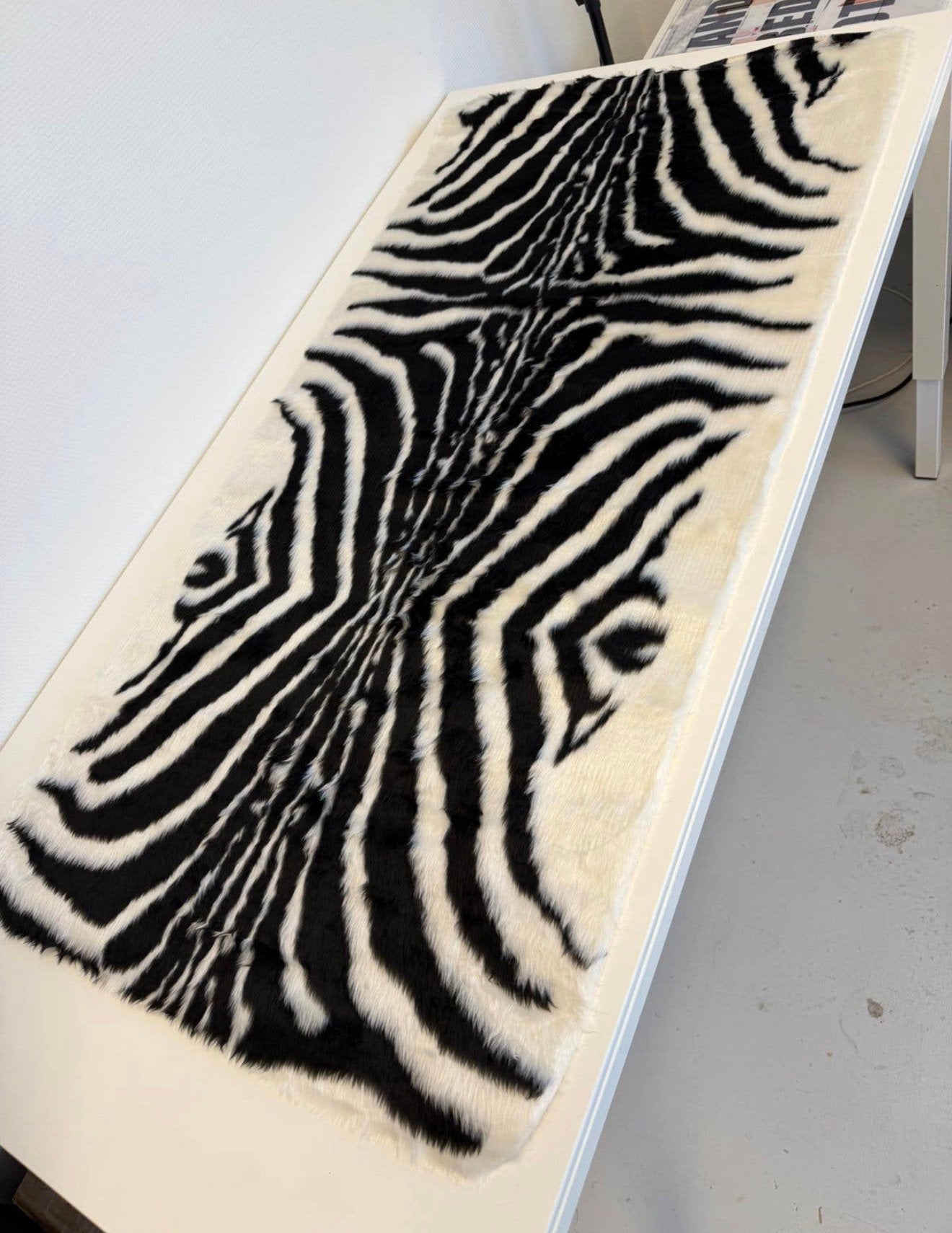 Imitatie Zebrahuid Vloerkleed 140x70 cm Zebra Kleed NIEUW, Antiek en Kunst, Ophalen of Verzenden