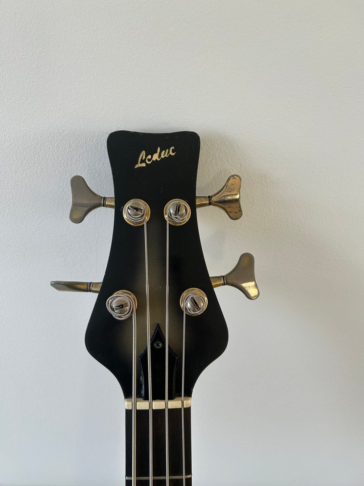 Leduc BD3 Basgitaar (1983) – Handgebouwd – Silverburst, Muziek en Instrumenten, Ophalen, Gebruikt, Elektrisch