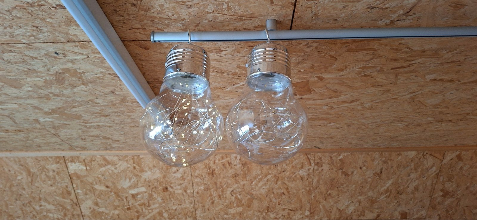 2 led gloeilampen kerstverlichting, Diversen, Ophalen, Zo goed als nieuw