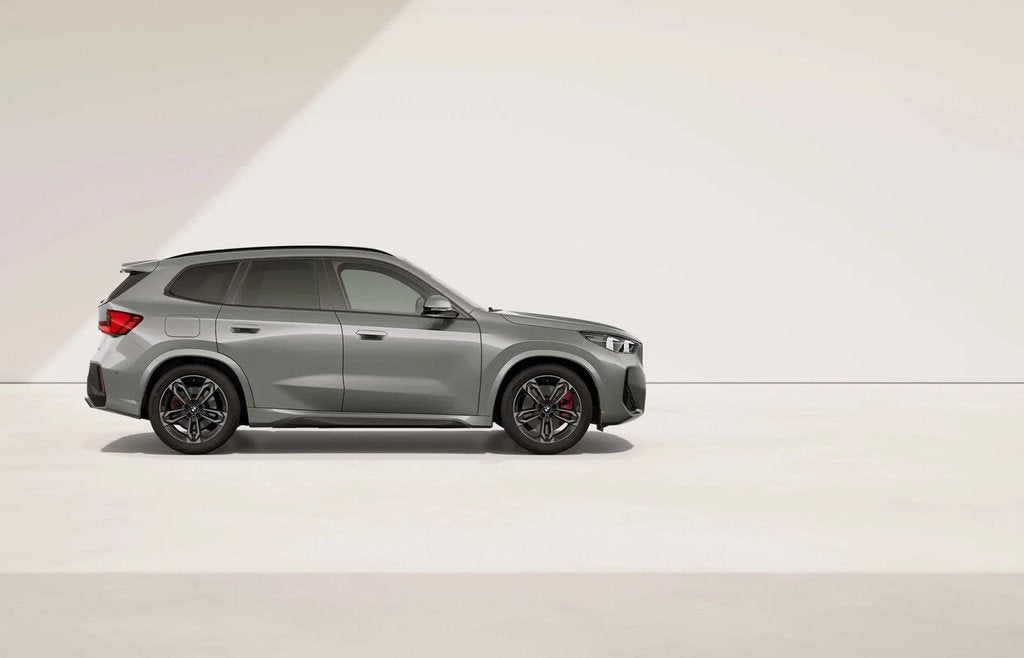BMW iX1 eDrive20 M Sport PRO / HUD / 360CAM / ACC / LEDER /, Auto's, BMW, Automaat, Gebruikt, Leder, 5 zetels