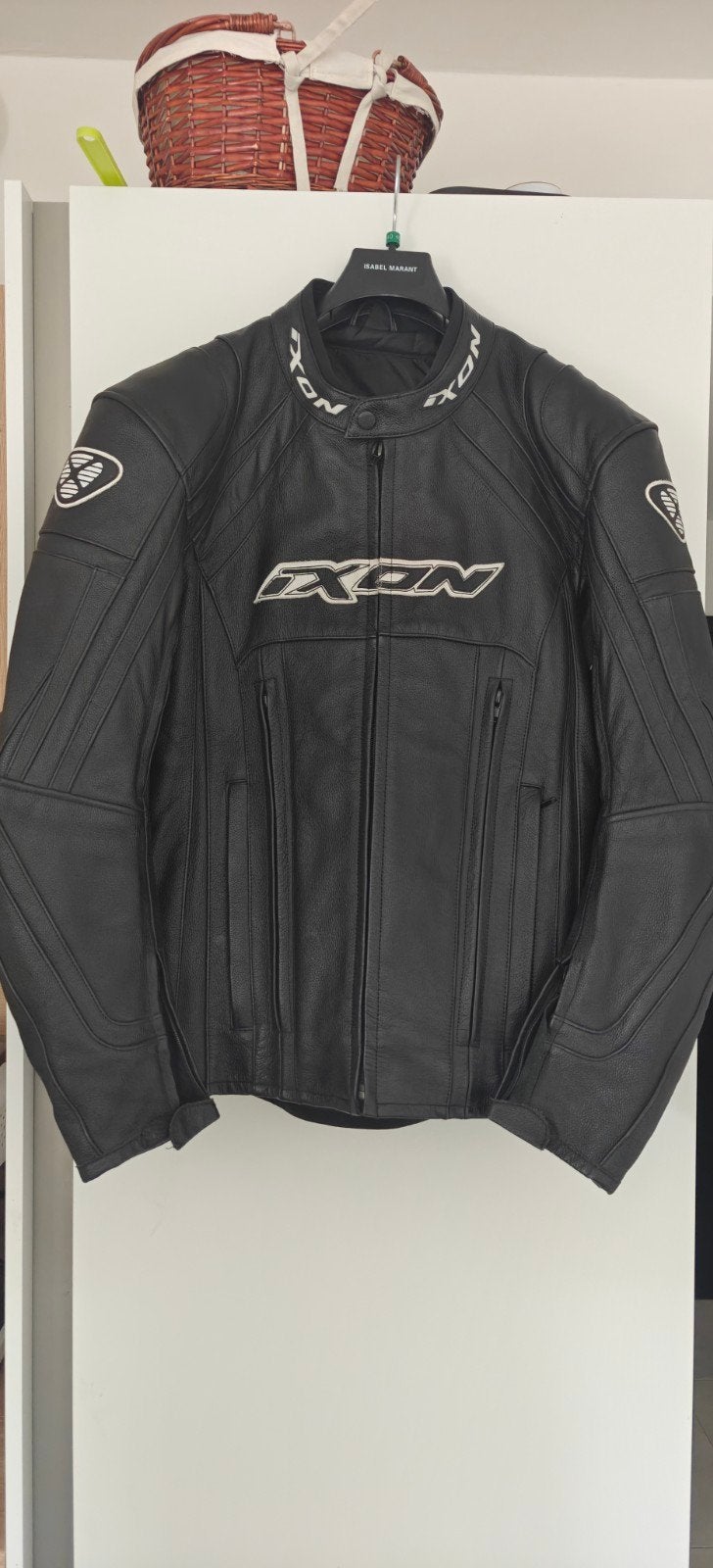 VESTE MOTO EN CUIR XL NEUVE