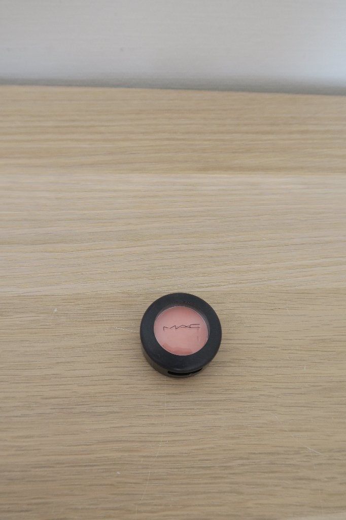 M.A.C. oogschaduw mono - Shell peach, Handtassen en Accessoires, Uiterlijk | Cosmetica en Make-up, Nieuw, Make-up, Ogen, Roze