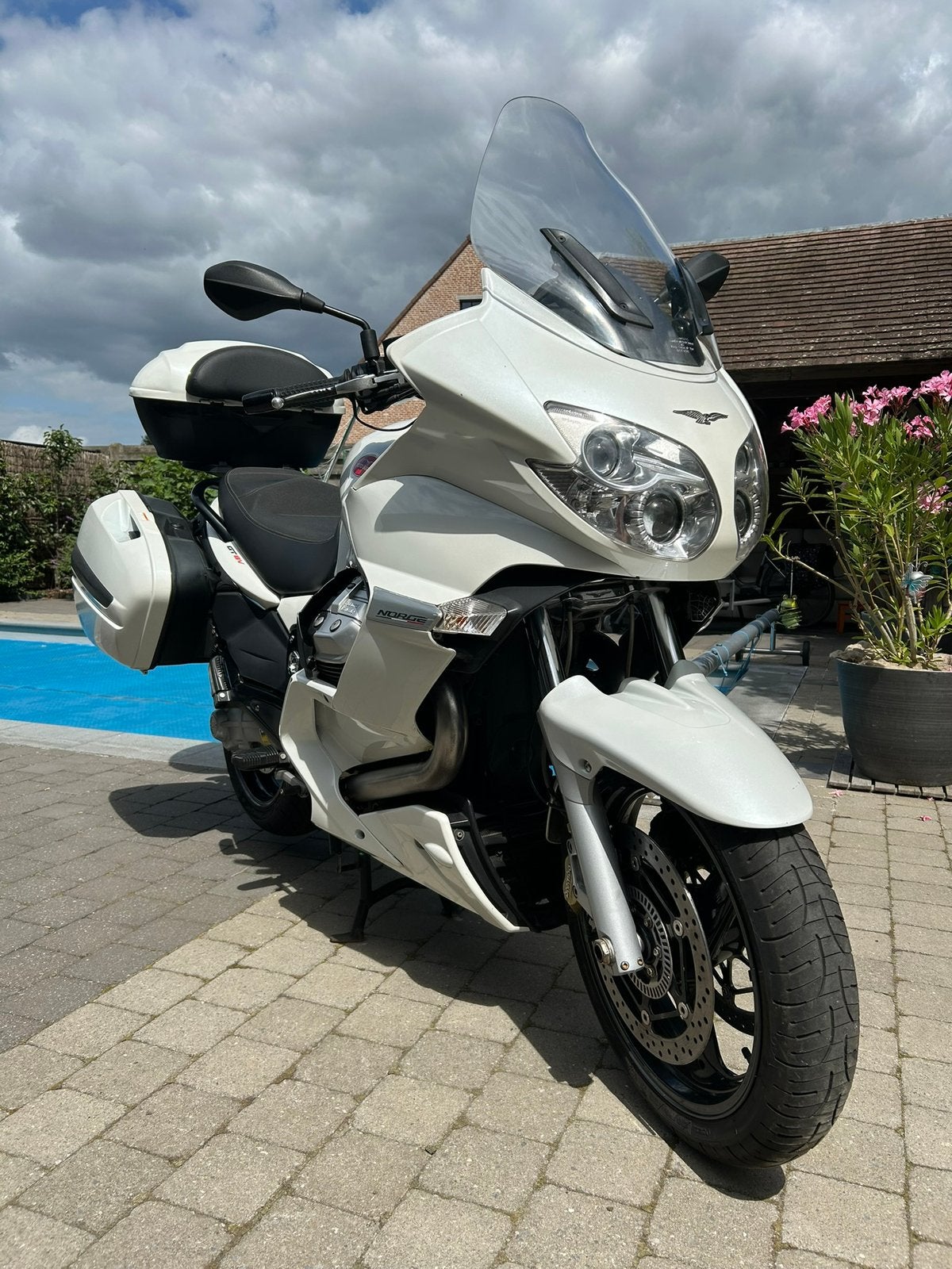 Motoguzzi Norge GT 1200, Poignées chauffantes, Tourisme, Plus de 35 kW, 2 cylindres