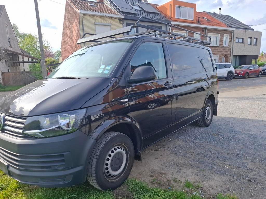 VW Transporter 2.0 TDI 150CV ZEER SCHOON, Auto's, 4 deurs, Monovolume, 4 cilinders, Zwart