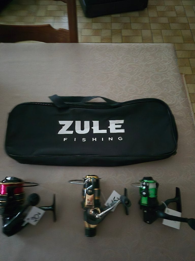 Drie vismolens met tas en draad, Enlèvement, Neuf, Moulinet
