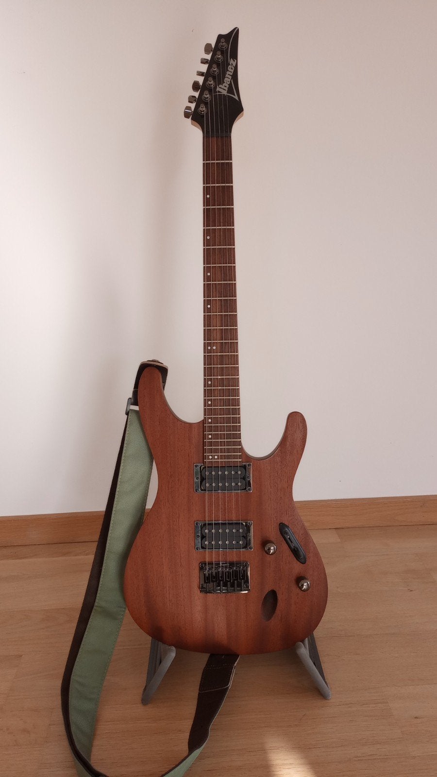 IBANEZ S521 MOL (Mahogany Oil) comme neuve 🆕, Enlèvement ou Envoi, Comme neuf, Solid body, Ibanez