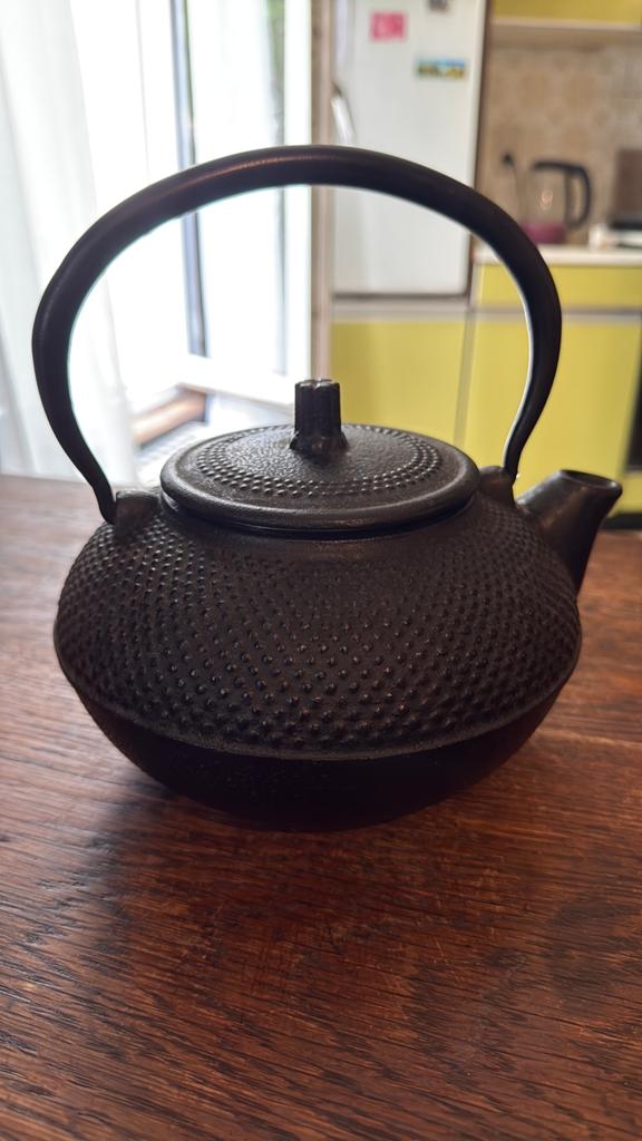 Zwarte thee pot gietijzer, Ophalen, Gebruikt, Gietijzer
