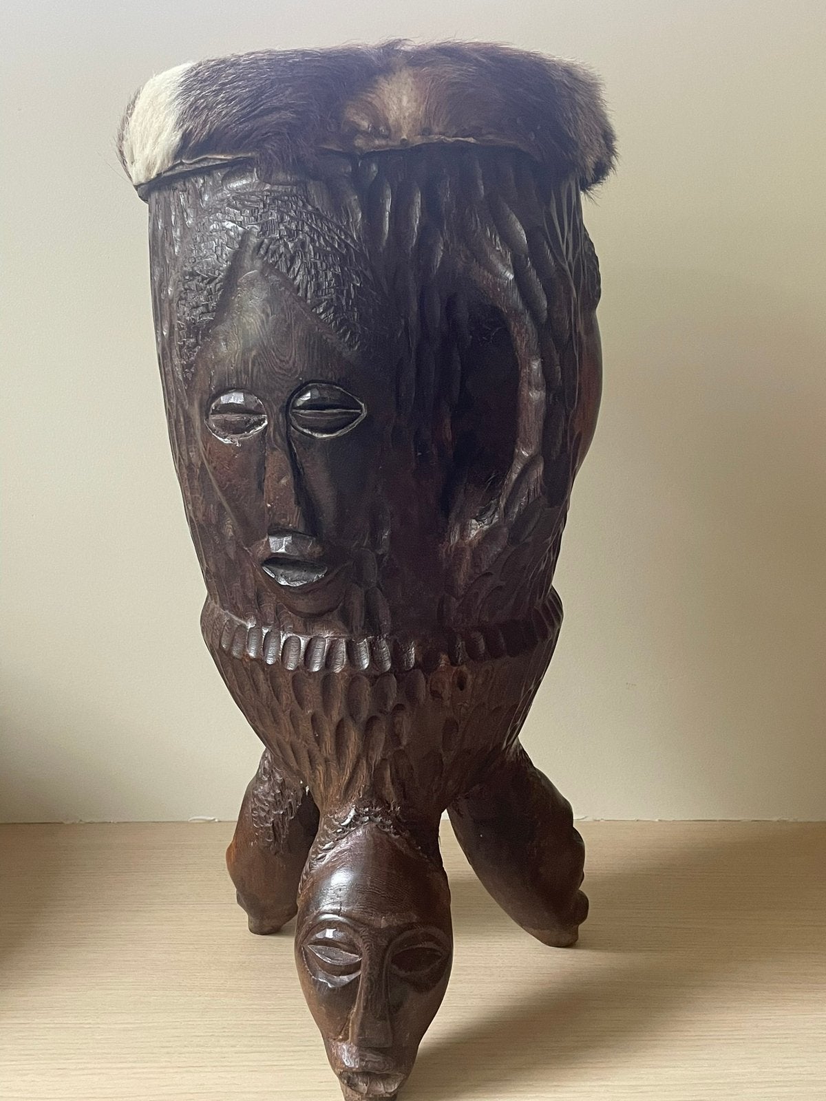 Fanfare africaine, Enlèvement