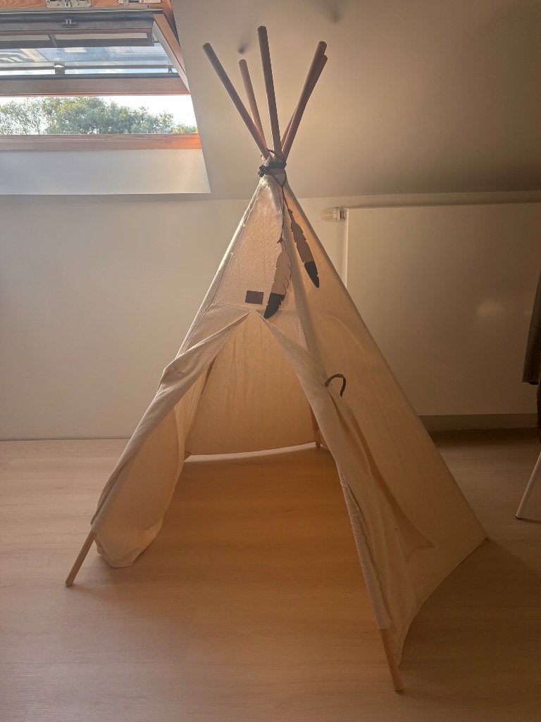 Nobodinoz tipi beige, Enfants & Bébés, Jouets | Tentes de jeu, Enlèvement, Comme neuf