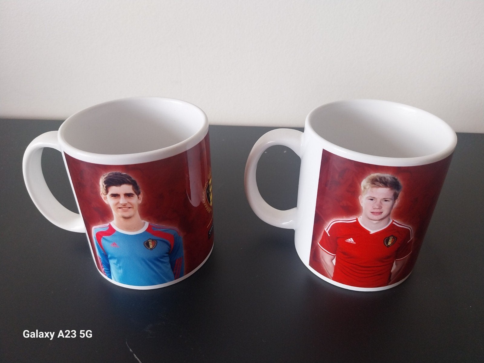 2 koffiemokken Rode Duivels, Enlèvement ou Envoi, Comme neuf