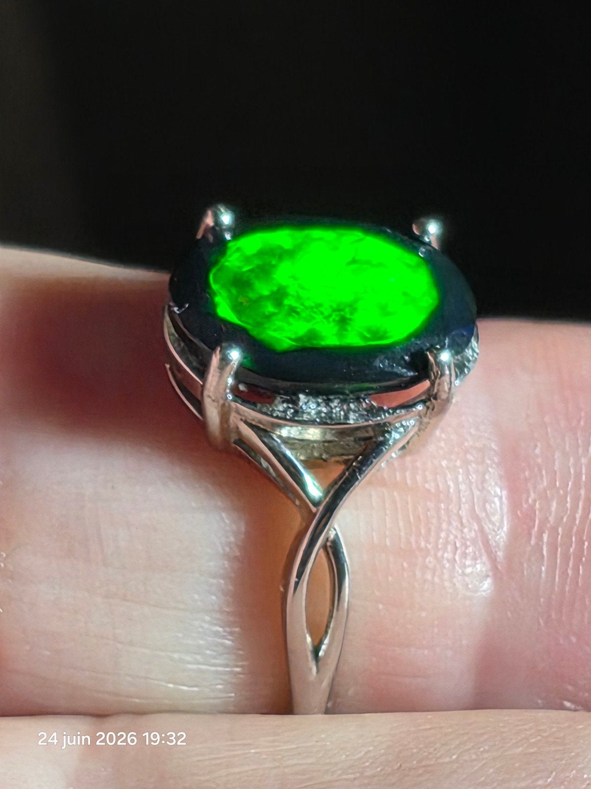 Sterling zilveren ring met prachtige zwarte opaal, Handtassen en Accessoires, Ringen, Ophalen, Nieuw, Met edelsteen, Dame