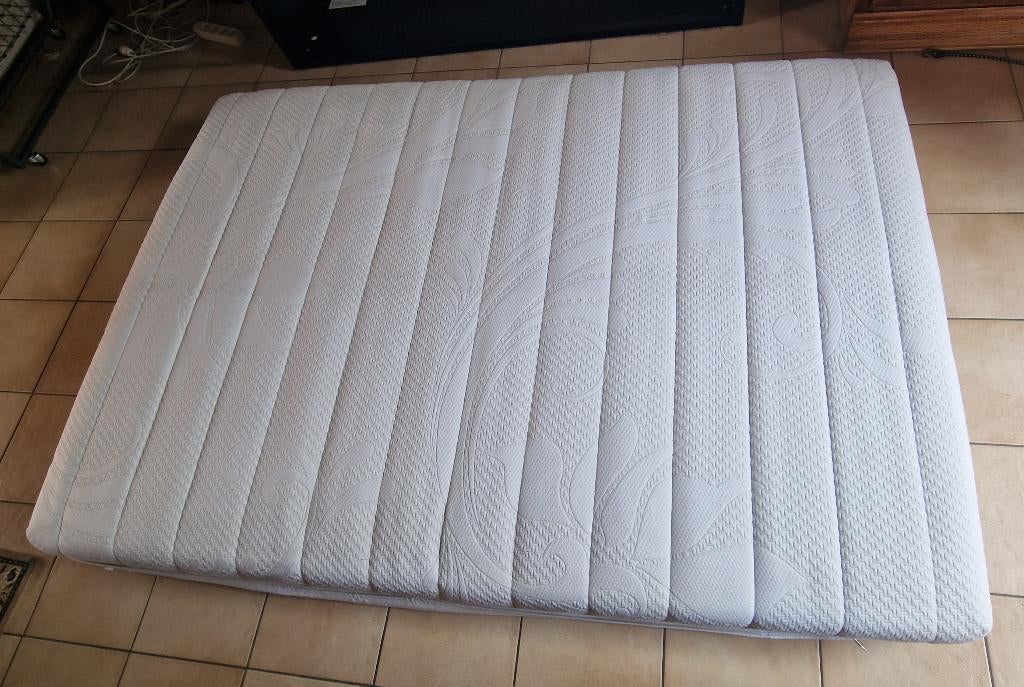 Matelas 140x200, Maison & Meubles, Chambre à coucher | Matelas & Sommiers, Matelas, Enlèvement, 200 cm, Deux personnes
