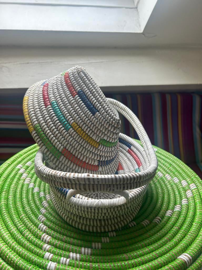 Petit panier de rangement artisanal - Sénégal, Maison & Meubles, Neuf, Enlèvement ou Envoi, Osier, Panier