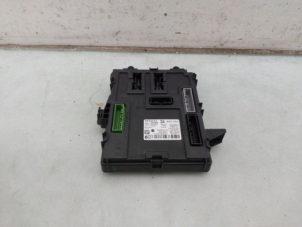 ORDINATEUR UNITE COMMANDE ELECTRONIQUE (|284B13506R|284B1064, Renault, Utilisé, Peter-Huppertz-Straße 5
51063  Köln, DE, Dialog.deutschland@renault.de