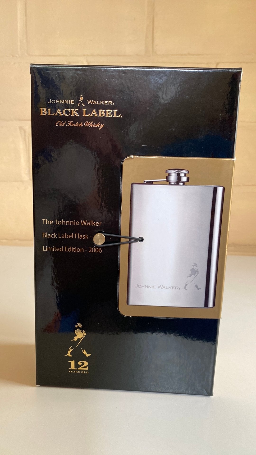 Johnnie Walker Black Label, Enlèvement, Comme neuf